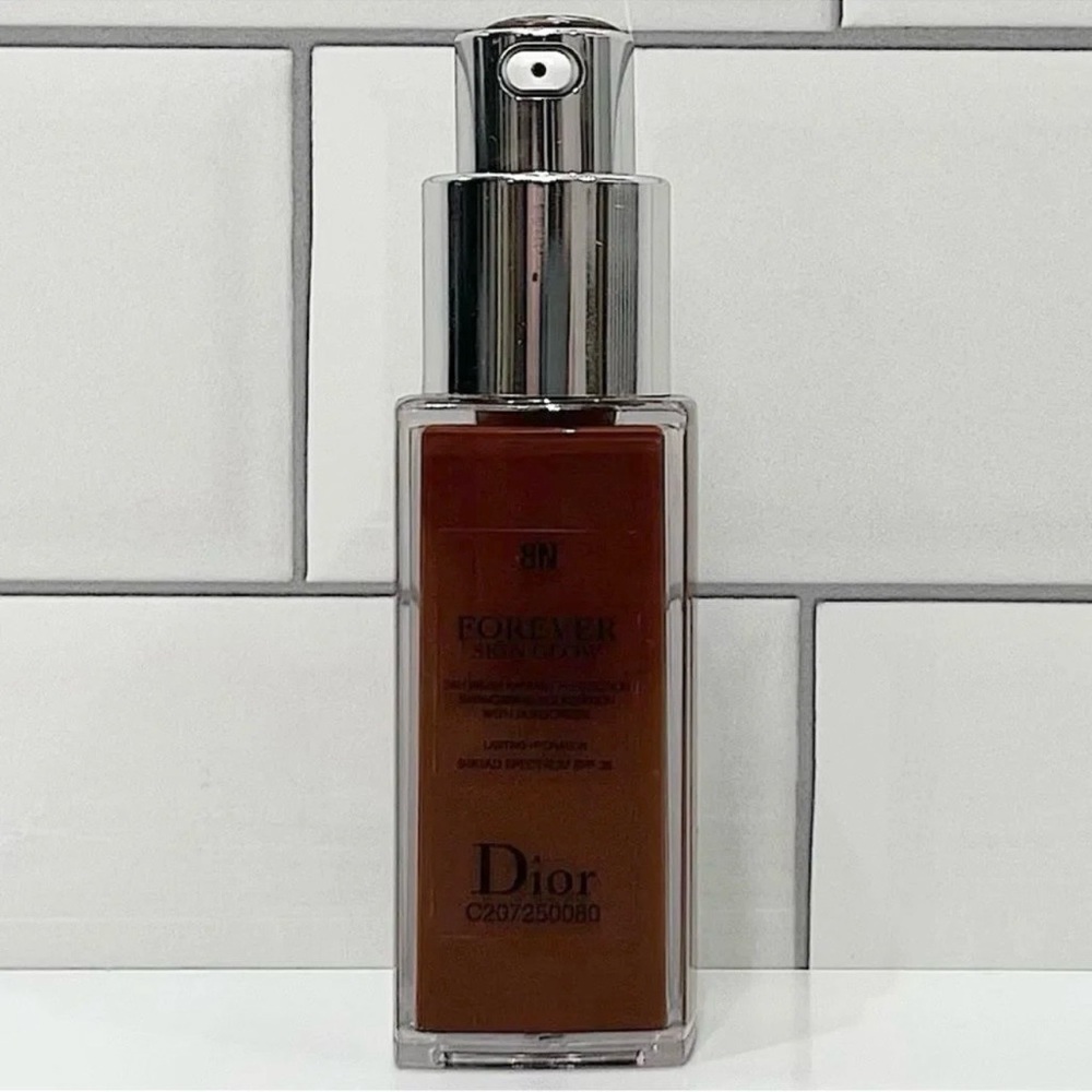 Dior 8N Neutral Dark Forever Skin Glow Foundation .67oz